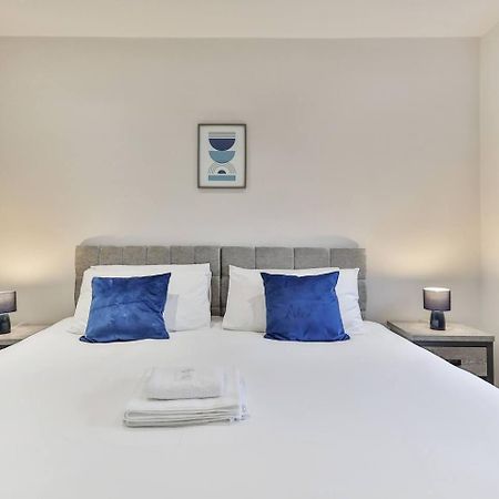 3 Bed Refurbished, Modern House, Wifi, Patio Area Villa Sheffield Kültér fotó