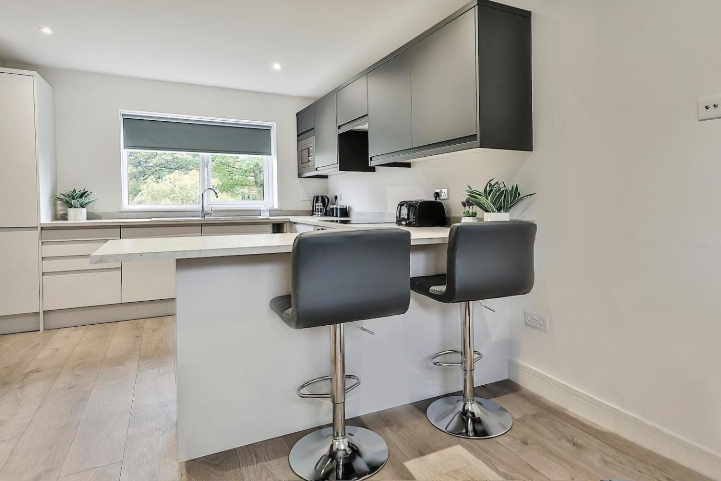 3 Bed Refurbished, Modern House, Wifi, Patio Area Villa Sheffield Kültér fotó