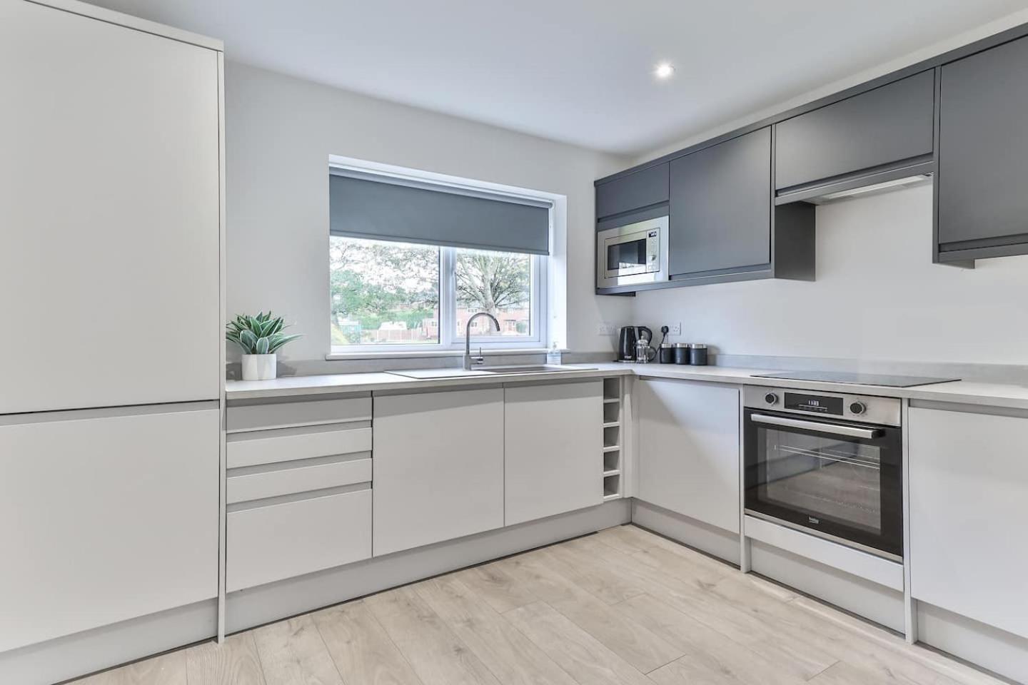 3 Bed Refurbished, Modern House, Wifi, Patio Area Villa Sheffield Kültér fotó